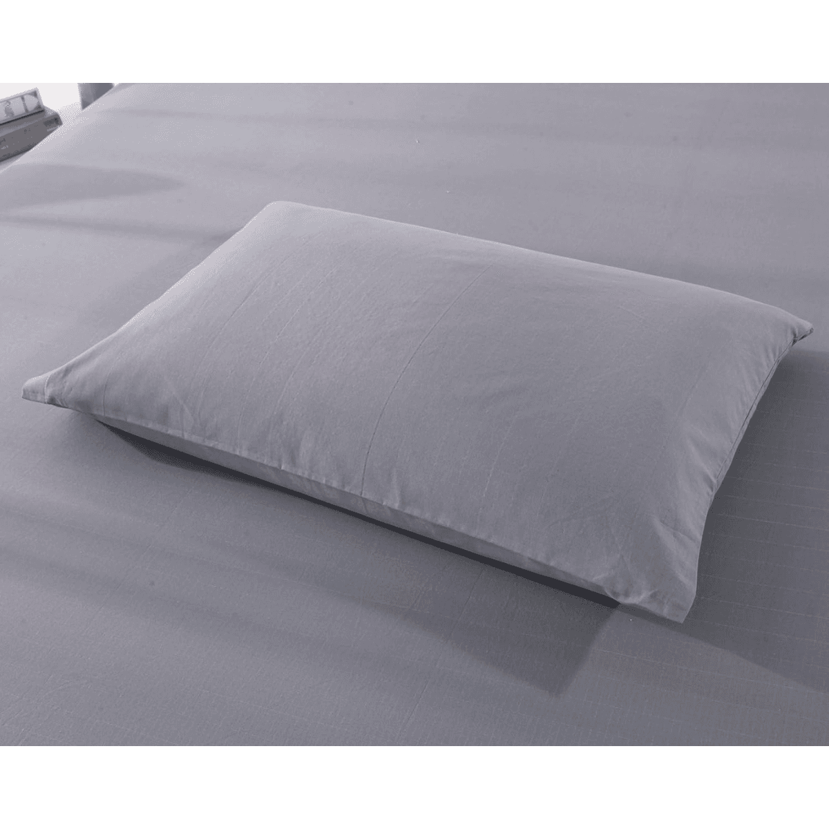 Grounding pillow case